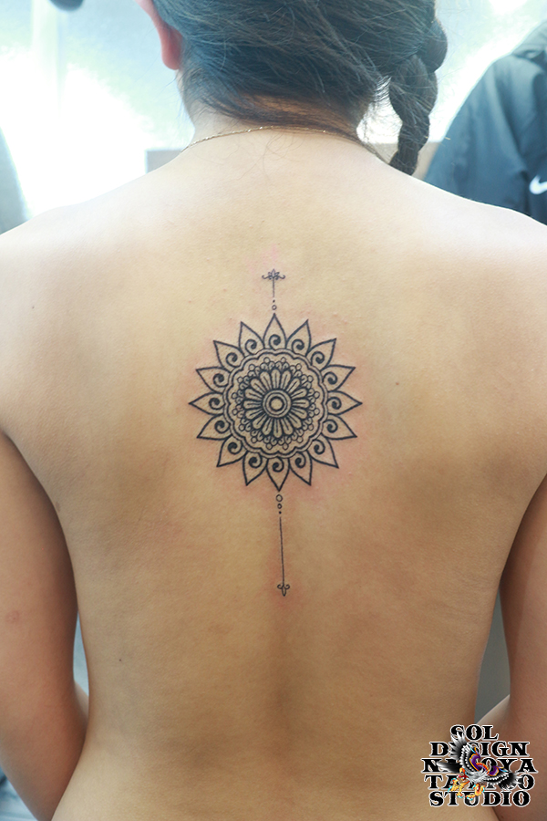 大須　タトゥー　トライバル